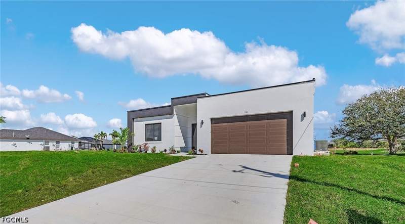 4 bedroom SingleFamilyResidence at 231 NW 27th Ave, Cape Coral, Cape Coral — photo 3