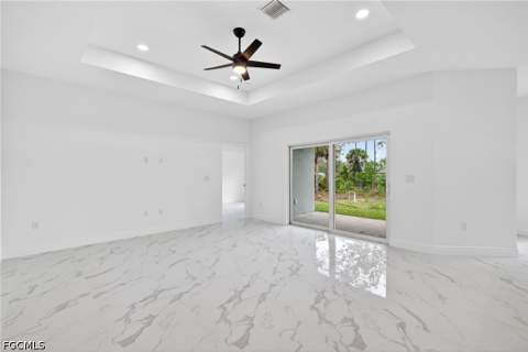 810 Jackson Ave, Lehigh Acres FL - photo 6 of 34