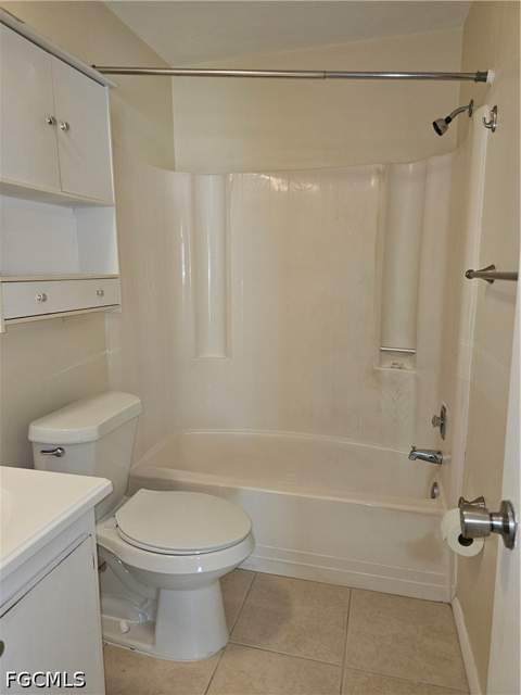 8101 Country Rd 201, Fort Myers FL - photo 24 of 34