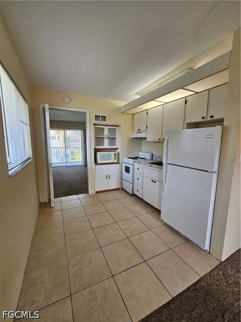 8101 Country Rd 201, Fort Myers FL - photo 7 of 34