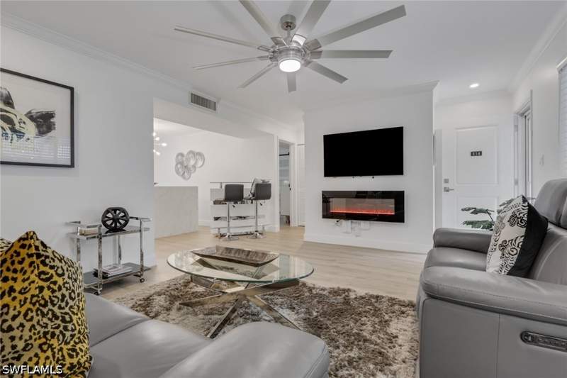 2 bedroom Condominium at 788 Park Shore Dr E14, Hidden Lake Villas, Naples — photo 2