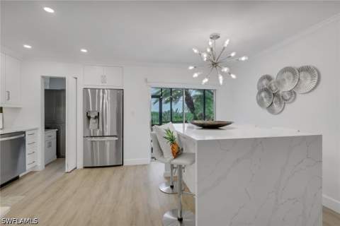 788 Park Shore Dr E14, Naples FL - photo 9 of 29