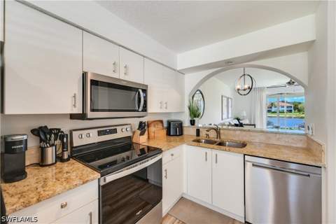 6650 Huntington Lakes Cir 102, Naples FL - photo 13 of 19