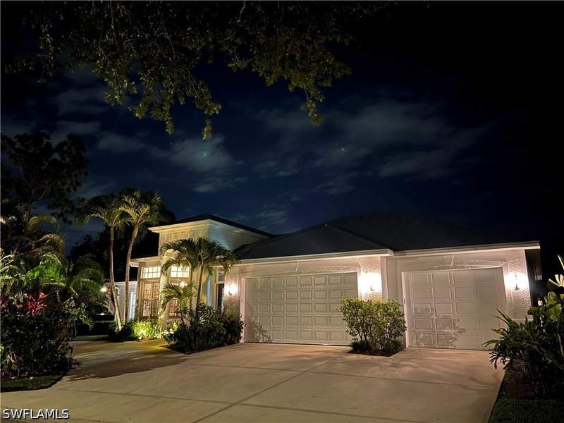 4 bedroom SingleFamilyResidence at 3951 Preserve Way, Fountain Lakes, Estero — photo 5