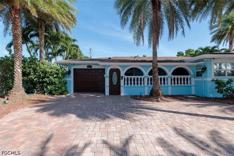 3 bedroom SingleFamilyResidence at 1013 SE 44th St, Cape Coral, Cape Coral — photo 1