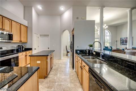 2319 NE 19th St, Cape Coral FL - photo 15 of 50