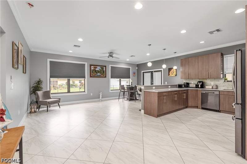 4 bedroom SingleFamilyResidence at 2360 Burton Ave, Fort Myers Villas, Fort Myers — photo 5