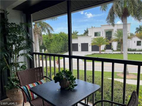 4300 Belair Ln 9, Naples FL - photo 11 of 25