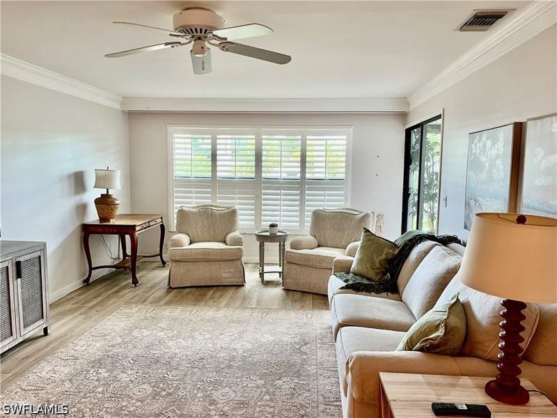 2 bedroom Condominium at 4300 Belair Ln 9, Posada Of Naples, Naples — photo 2