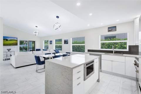 596 105th Ave N, Naples FL - photo 10 of 37