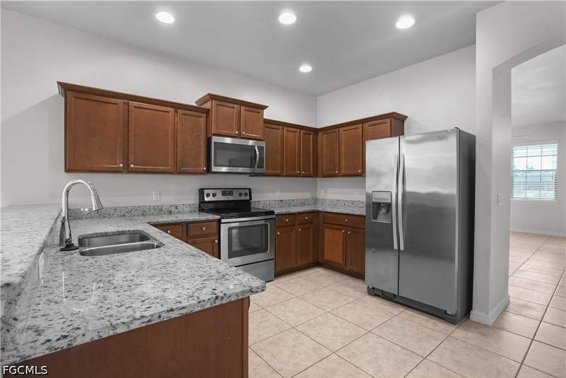 4 bedroom SingleFamilyResidence at 2303 SW 21st Ter, Cape Coral, Cape Coral — photo 3