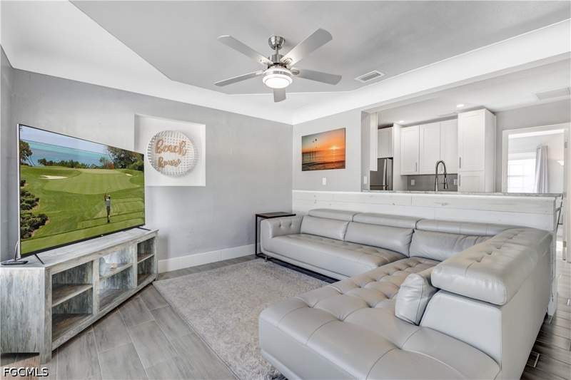 3 bedroom SingleFamilyResidence at 216 Fairweather Ln, Beach Estates, Fort Myers Beach — photo 4