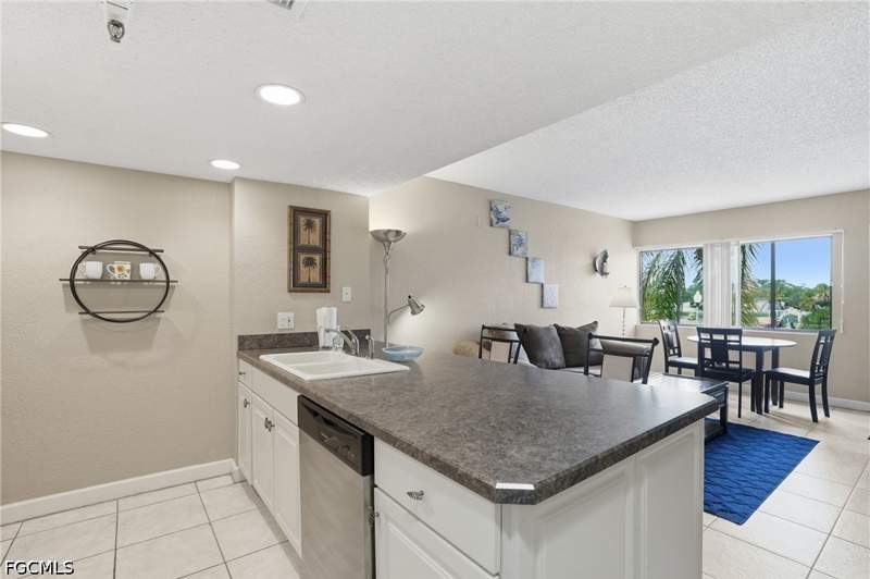 1 bedroom Condominium at 3170 Matecumbe Key Rd 127, Keel Club Condo, Punta Gorda — photo 5