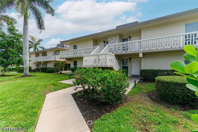 1 bedroom Condominium at 1215 Edington Pl M3, Ville De Marco, Marco Island — photo 4