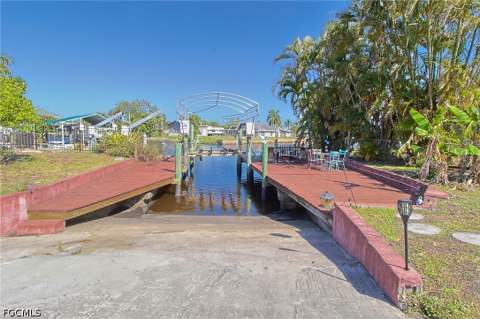 303 Georgia Ave, Fort Myers FL - photo 6 of 34