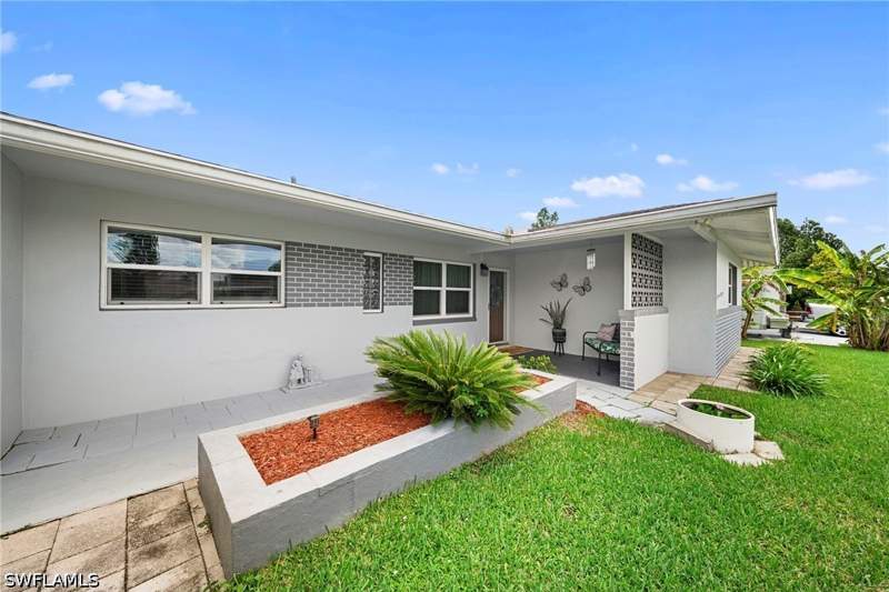 2 bedroom SingleFamilyResidence at 803 Monet St, Willow Lake, Lehigh Acres — photo 3