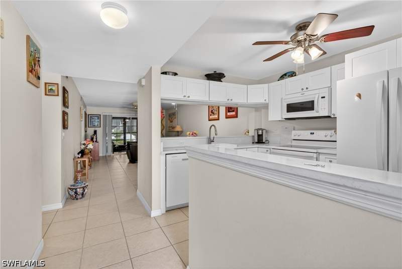 2 bedroom Condominium at 5725 Foxlake Dr 5, Foxmoor Village Condo, North Fort Myers — photo 3