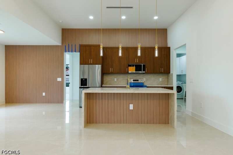 4 bedroom SingleFamilyResidence at 814 Clayton Ave, Lehigh Acres, Lehigh Acres — photo 1