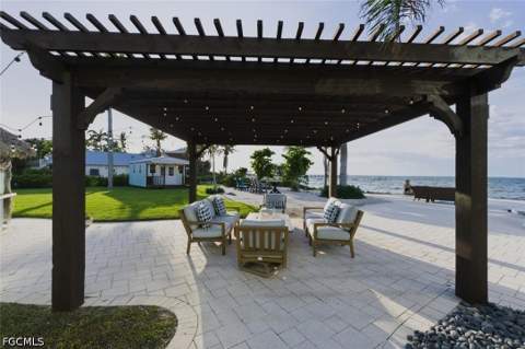7660 Bocilla Ln, Bokeelia FL - photo 6 of 50