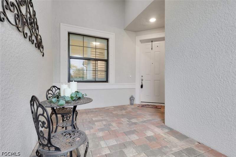 2 bedroom Attached at 16621 Rolling Rock Blvd, Country Club, Alva — photo 4