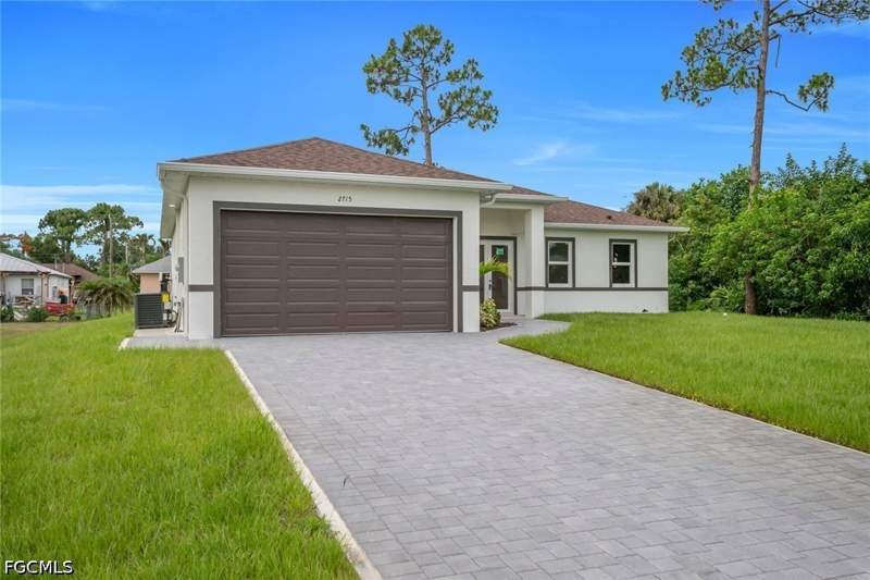 3 bedroom SingleFamilyResidence at 2715 10th St W, Lehigh Acres, Lehigh Acres — photo 2