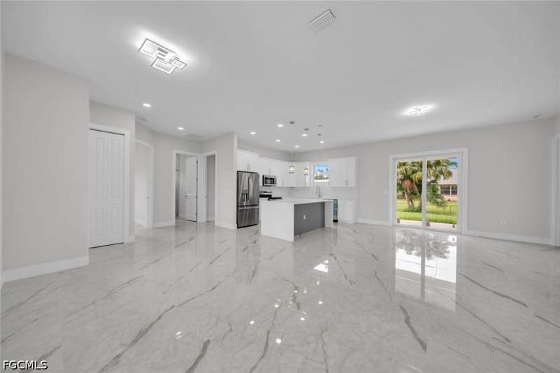 3 bedroom SingleFamilyResidence at 2715 10th St W, Lehigh Acres, Lehigh Acres — photo 5