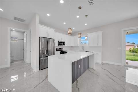 2715 10th St W, Lehigh Acres FL - photo 6 of 34