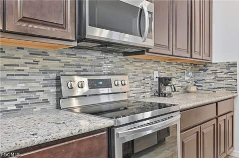 8784 Cascade Price Cir, North Fort Myers FL - photo 10 of 49