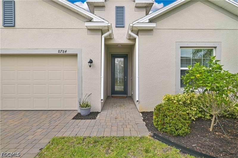 4 bedroom SingleFamilyResidence at 8784 Cascade Price Cir, Brightwater, North Fort Myers — photo 2
