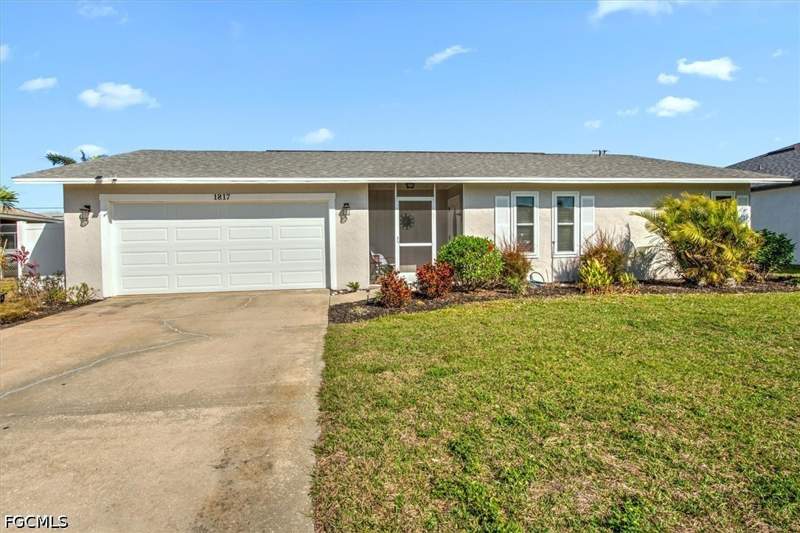 3 bedroom SingleFamilyResidence at 1817 SW 40th St, Cape Coral, Cape Coral — photo 2