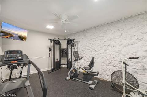 2150 Gulf Shore Blvd N 411, Naples FL - photo 24 of 27