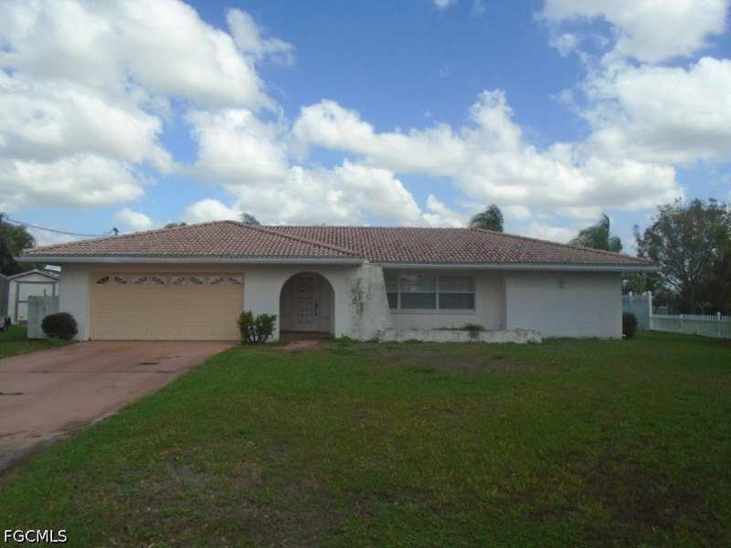 4 bedroom SingleFamilyResidence at 13868 Lazy Ln, River Forest, Fort Myers — photo 1