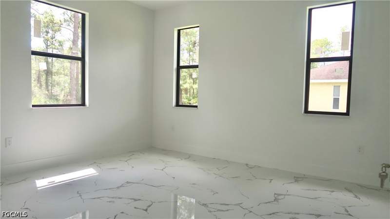 3 bedroom SingleFamilyResidence at 2106 E 13th St, Lehigh Acres, Lehigh Acres — photo 4