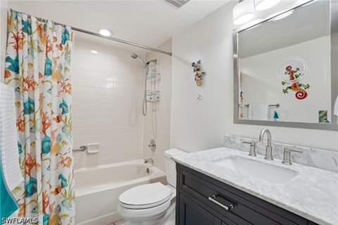 5625 Trailwinds Dr 411, Fort Myers FL - photo 12 of 20
