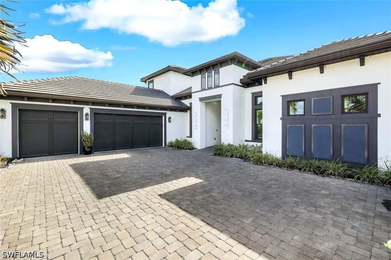 4 bedroom SingleFamilyResidence at 11401 Venetian Lagoon Dr, Esplanade Lake Club, Fort Myers — photo 4