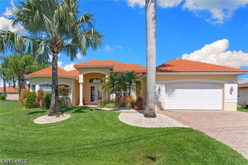 3 bedroom SingleFamilyResidence at 3522 SE 19th Ave, Palaco Grande, Cape Coral — photo 1