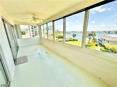 3420 Gulf Shore Blvd N 43, Naples FL - photo 15 of 33