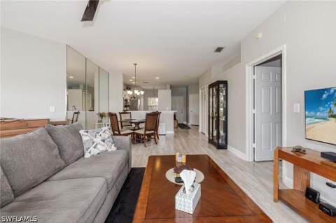 200 Vintage Cir 103, Naples FL - photo 16 of 32