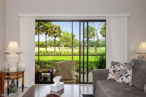 200 Vintage Cir 103, Naples FL - photo 18 of 32