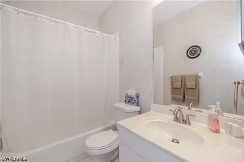 200 Vintage Cir 103, Naples FL - photo 21 of 32