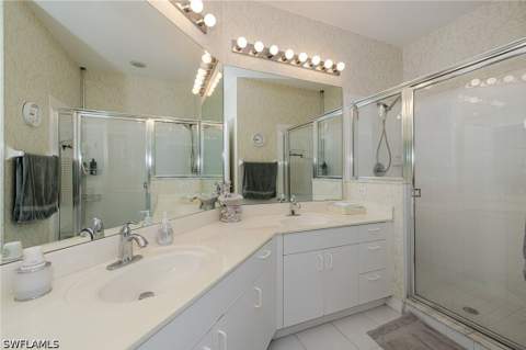 200 Vintage Cir 103, Naples FL - photo 24 of 32