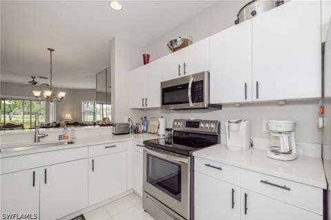 200 Vintage Cir 103, Naples FL - photo 6 of 32