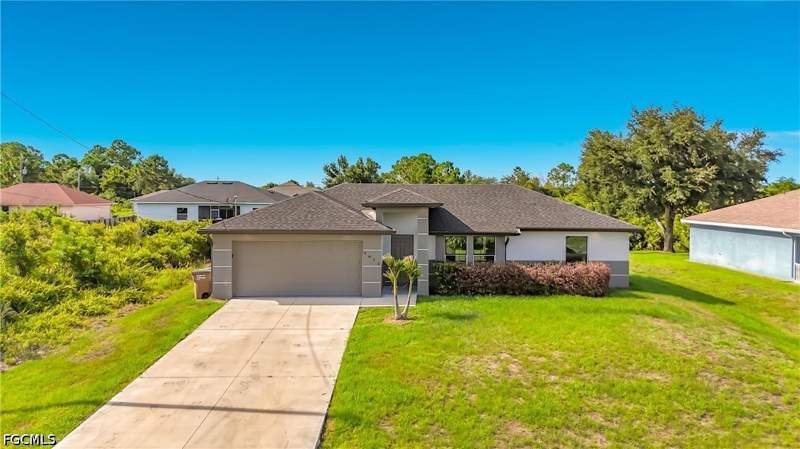 3 bedroom SingleFamilyResidence at 2612 15th St SW, Lehigh Acres, Lehigh Acres — photo 2