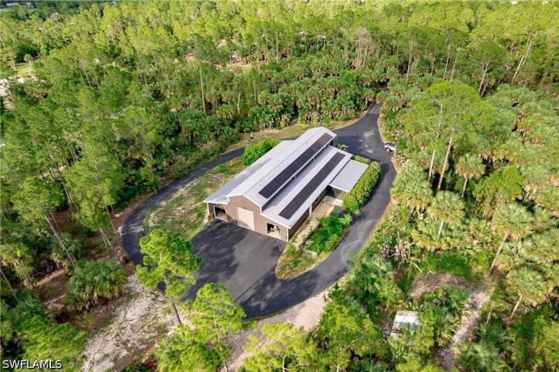 5 bedroom SingleFamilyResidence at 1301 Ivy Way, Golden Gate Estates, Naples — photo 4