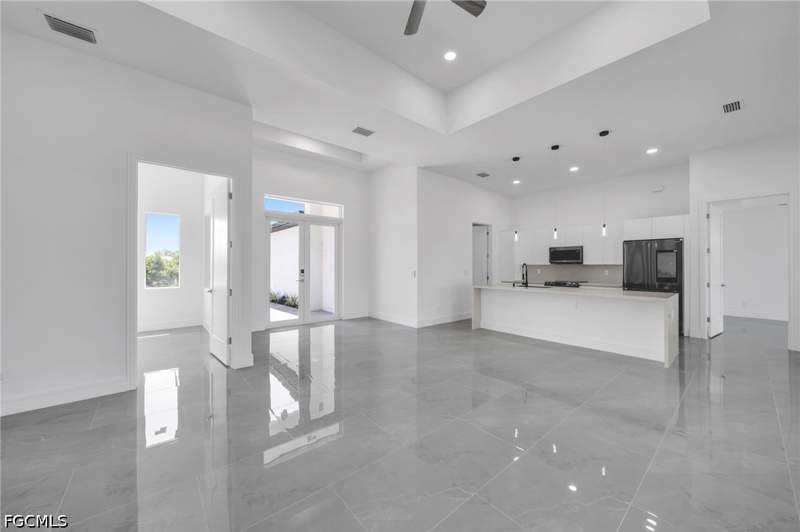 3 bedroom SingleFamilyResidence at 2720 NW 41st Ave, Cape Coral, Cape Coral — photo 4