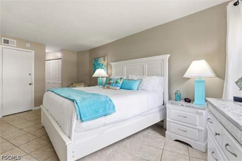 1011 Anglers Cv H203, Marco Island FL - photo 12 of 38