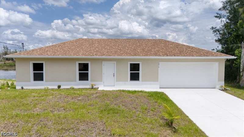 3 bedroom SingleFamilyResidence at 1816 Long Beach Dr, Greenbriar, Lehigh Acres — photo 1