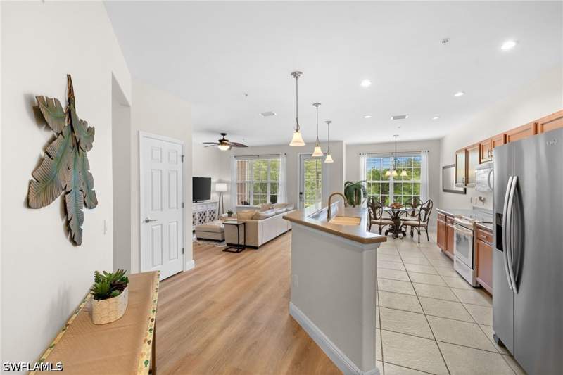 3 bedroom Condominium at 11741 Pasetto Ln 103, Royal Pointe, Fort Myers — photo 2