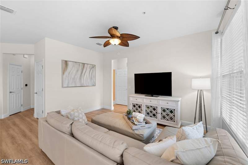 3 bedroom Condominium at 11741 Pasetto Ln 103, Royal Pointe, Fort Myers — photo 4