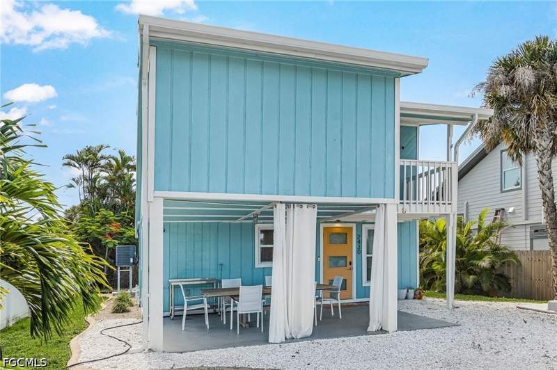2 bedroom SingleFamilyResidence at 2430 Orange St, St James City, St James City — photo 3